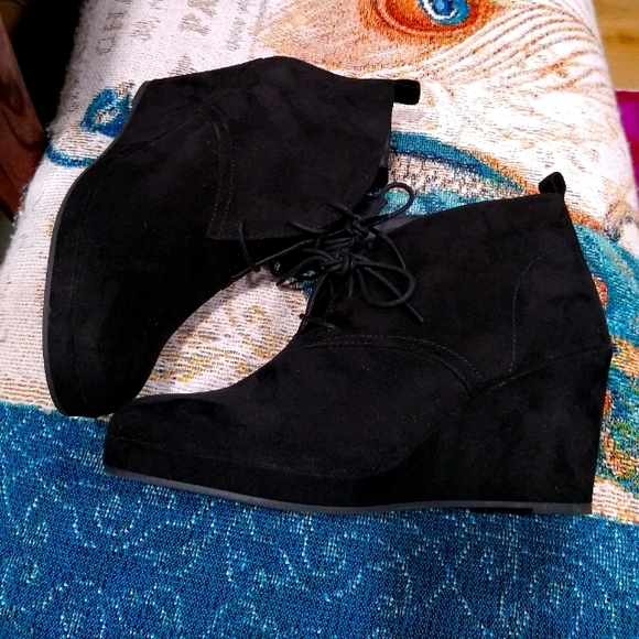 Dolce Vita Shoes - 🌿 2/$15 NWOT Dolce Vita Booties, size 10